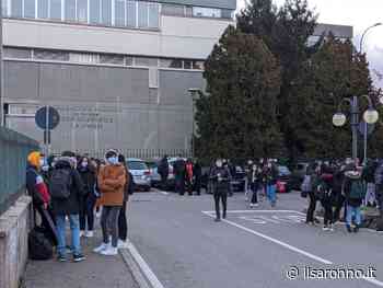 Covid a Saronno: a scuola meno casi ma i positivi restano più di cento - ilSaronno