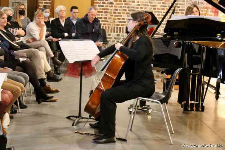 Leerkrachten academie staan weer op het podium
