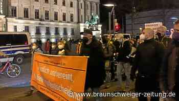 Rund 780 demonstrieren in Braunschweig gegen Corona-Politik