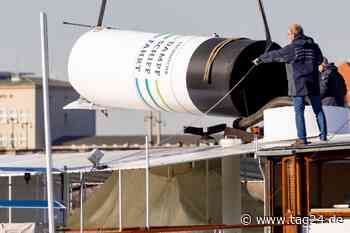 Scharnier gebrochen: Dampfer "Dresden" jetzt oben ohne - TAG24