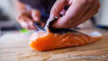 On cuisine le saumon avec Julien Picard chef du Bistronome à Nancy - France Bleu