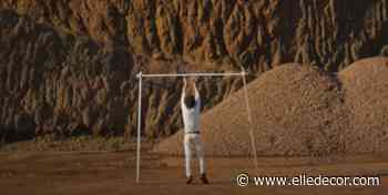 Il video di Marco Mengoni e Madame è un omaggio visionario a Ettore Sottsass - Elle Decor