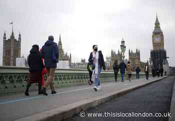 Met Police close major London bridges to investigate 'unattended item'
