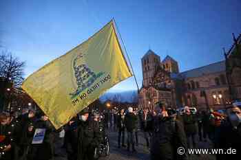 Von Eierwürfen und Schlangenfahnen