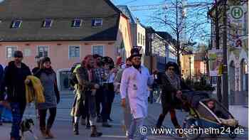 Corona-Protest im Faschingskostüm? Das sagt die Polizei zum „Gaudiwurm“ von Bad Aibling