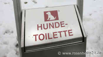 Unbekannter Täter verteilt Plastiktüten auf dem Gehweg und beschädigt Hundetoilette