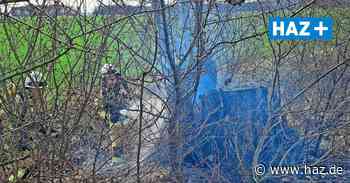 Hemmingen: Feuerwehr löscht brennenden Baumstumpf in Hiddestorf - Hannoversche Allgemeine