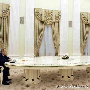 Scholz in Putins Saal der Weltpolitik - radiobonn.de