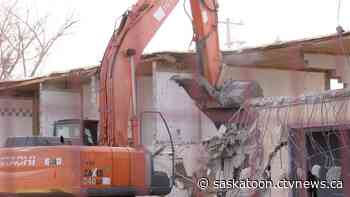 Fire-damaged Saskatoon motel torn down