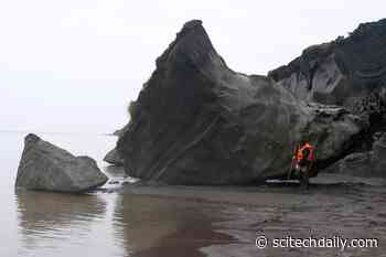 How Climate Change Is Destroying Arctic Coasts – Future Land Loss Calculated for the First Time