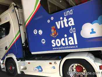 Cyberbullismo, il truck della Polizia di Stato fa tappa a Lecco - Lecco Notizie