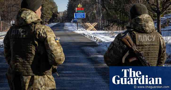 Putin continues to rattle sabre but with rare nod towards de-escalation