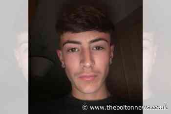 Driver praised by judge after he helped stop knifeman - The Bolton News