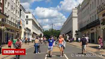 Covid: Warwickshire pedestrianisation 'boosted visitor numbers'
