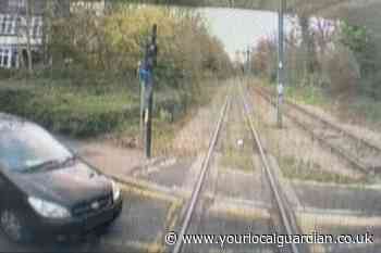 Tram passengers endangered by drivers jumping red lights