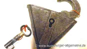 Dieb ist auf Schatzsuche in Kellerabteilen