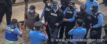 Honduras: l’ex-président Hernandez présenté à un juge qui doit statuer sur son extradition