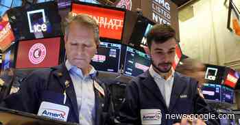 Wall Street pares losses, gyrates after release of Fed minutes - Reuters