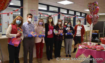 Munson Medical Center Receives Community Support on Valentine's Day - 9 & 10 News - 9&10 News