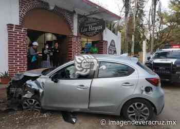 Arrolla a elemento de SSP sobre la carretera Coatepec vía Briones - Imagen de Veracruz
