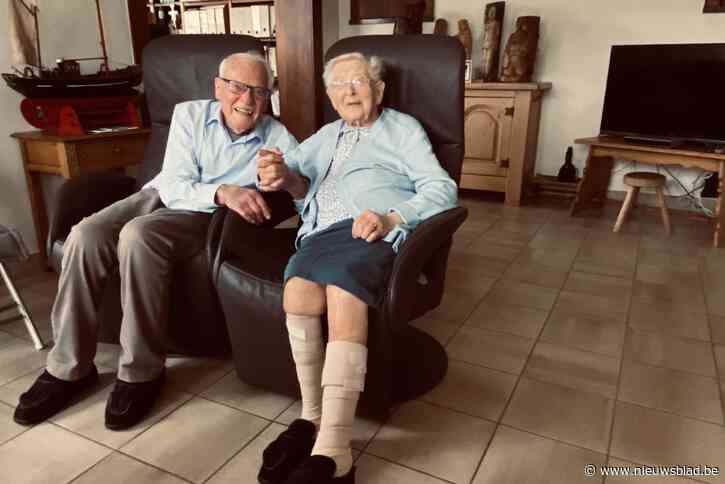 Sterren van ‘Iedereen Beroemd’ Marcel (100) en Betty (102) genieten nog iedere dag van elkaar: “Elkaar heel graag zien en altijd bezig blijven, dat is ons geheim”