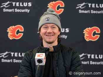 Toffoli making fast friends with new/old Flames teammates - Calgary Sun