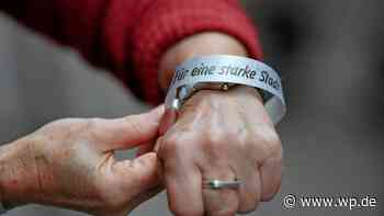 Bändchen statt vieler Kontrollen beim Einkaufen in Meschede - WP News