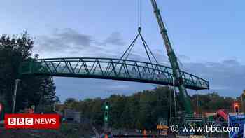 New pedestrian bridge across A45 in Coventry opens - BBC News