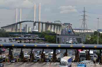 Storm likely to close QE2 bridge at Dartford Crossing M25