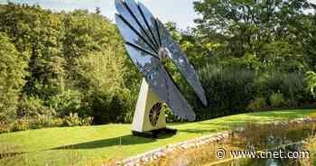Smartflower Solar: Get to Know the Solar Sculpture     - CNET