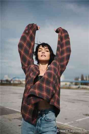 Holk-Festival: Singer-Songwriterin Lotte spielt open air vor Festungskulisse - Stade - Tageblatt-online