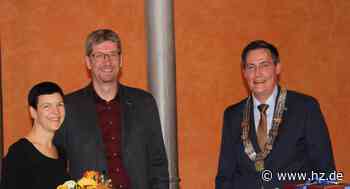 Amtseinsetzung: Alexander Fuchs jetzt offiziell Beigeordneter und Bürgermeister der Stadt Giengen - Heidenheimer Zeitung