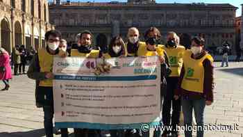 Passante, flash mob di Legambiente: "Opera vecchia, quattro domande per il sindaco" - BolognaToday