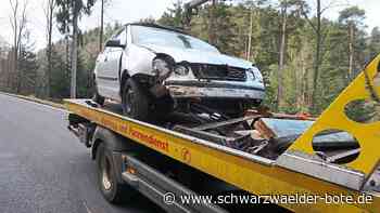 Unfall bei Unterreichenbach: Auto überschlägt sich nach Ausweichmanöver