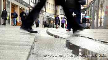 Corona in Augsburg: Inzidenz sinkt unter 1900