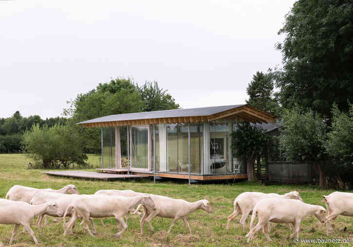 Zwischen Schafen und Weite 
 - Ferienhaus an der Ostsee von Atelier Sunder-Plassmann