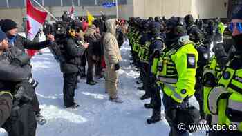 Police clash with protesters at occupation in downtown Ottawa
