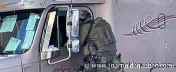 [IMAGES] Les policiers s'attaquent aux camions