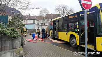 Lange Ölspur in Essen: Ruhrbahnbus verliert Kraftstoff - WAZ News