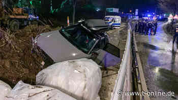 Essen: Tuner-Verfolgungsjagd endet in Haufen Erde – zwei Festnahmen - t-online