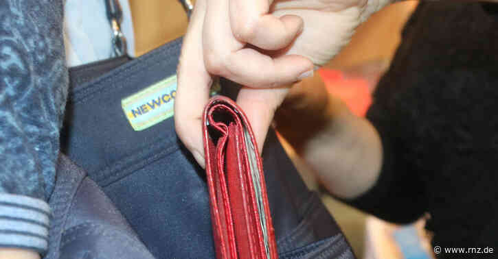 Mannheim:  Angebliche Hygienekontrolleure stehlen 1000 Euro