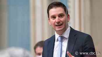 Refugees in Quebec will have to learn French within 6 months