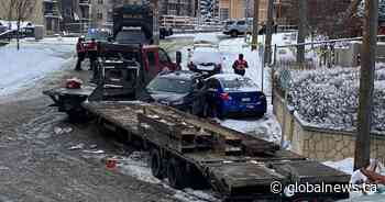 Calgary police, OHS investigating after commercial vehicle hits mom and child - Globalnews.ca