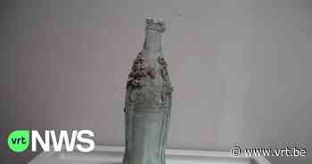Fles met boodschap uit 1974 gevonden bij afbraakwerken in Dessel, maar de boodschap blijft voorlopig in de fles - VRT NWS