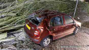 Storm Eunice trekt Nederland uit, bijna overal nu code geel - RTL Nieuws