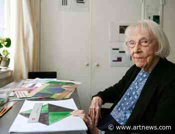 Carmen Herrera, Trailblazing Painter of Hard-Edge Abstractions, Dies at 106 - ARTnews