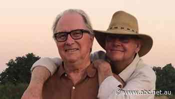 John Farnham leads tributes to Australian music identity Glenn Wheatley after his death from COVID complications aged 74 - ABC News