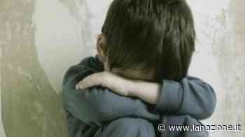 Siena, frusta il figlio con il cavo elettrico - LA NAZIONE