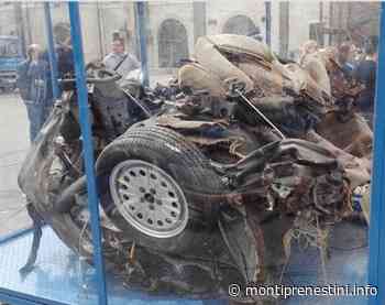I resti dell'auto di Falcone in tour da Colonna a Colleferro - Monti Prenestini