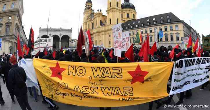 Hunderte demonstrieren gegen Sicherheitskonferenz